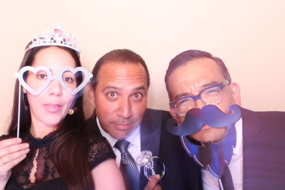 MPrints A PhotoBooth Company