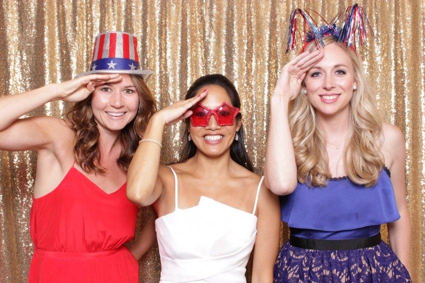 MPrints A PhotoBooth Company