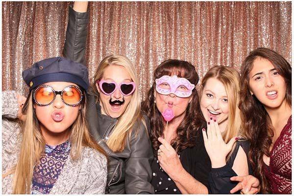 MPrints A PhotoBooth Company