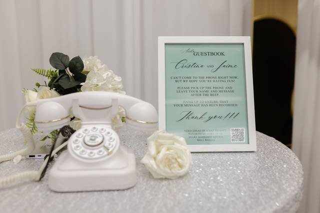 Olivia Audio Guestbook
