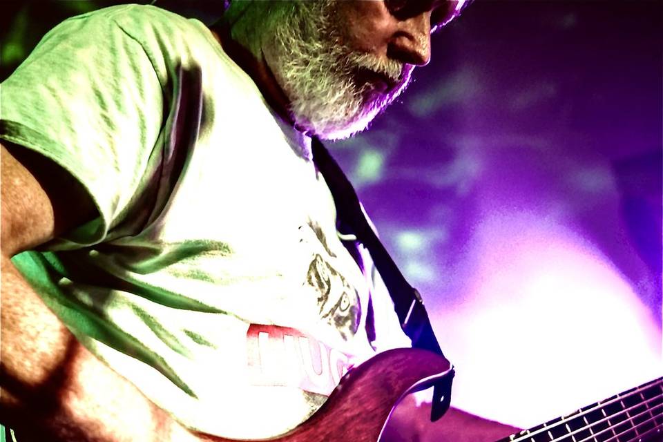 Jeff...slappin da bass