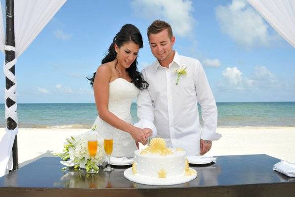 Destinations HD - Honeymoon & Destination Wedding Expert