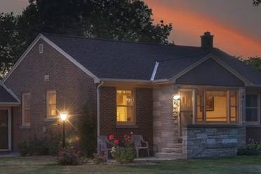 Exterior view of the  Lake Orchard Farm Retreat cottage