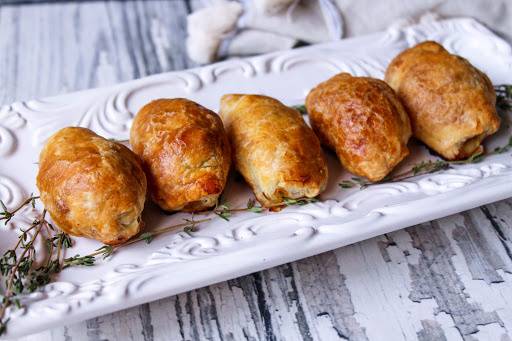 Mini beef wellingtons