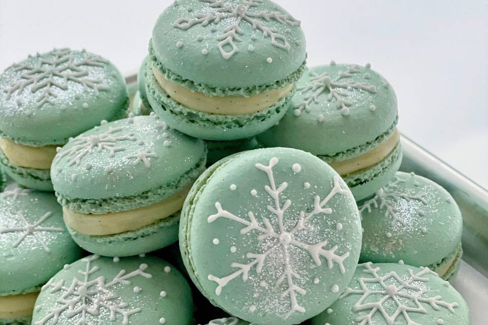 Snowflake macarons