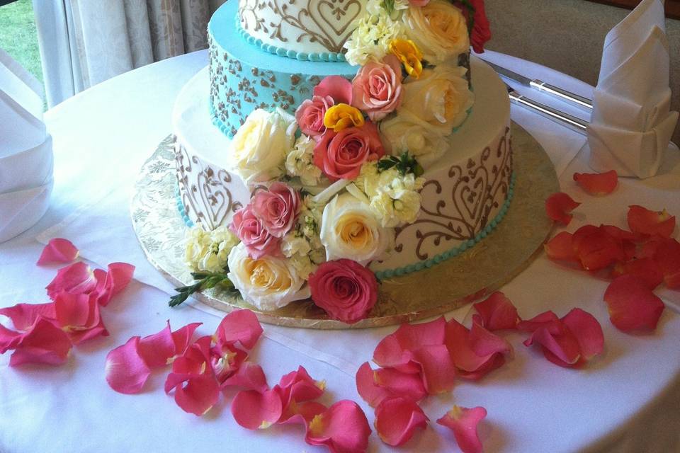 Wedding cake with flowers