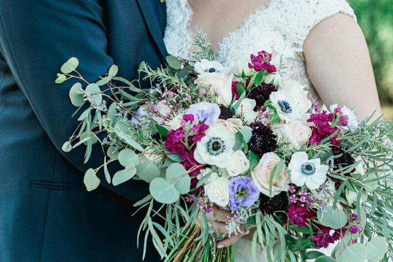 Boho anemone bouquet