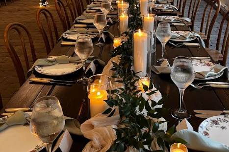 Long table greenery candles