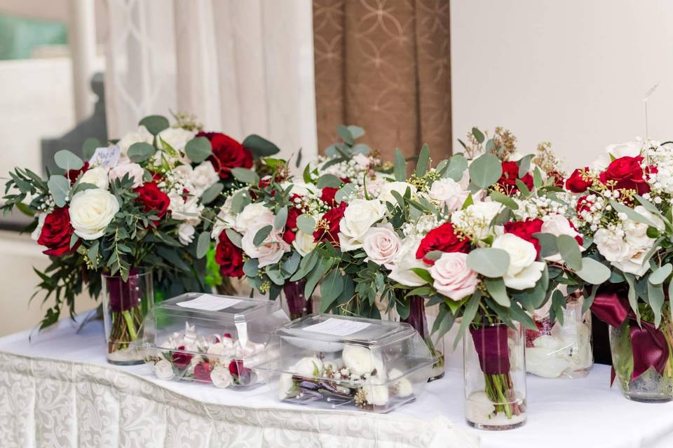 Bridesmaids bouquets