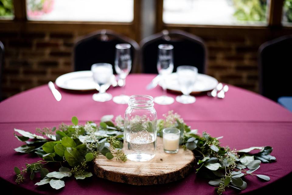 Head table ready for bouquet