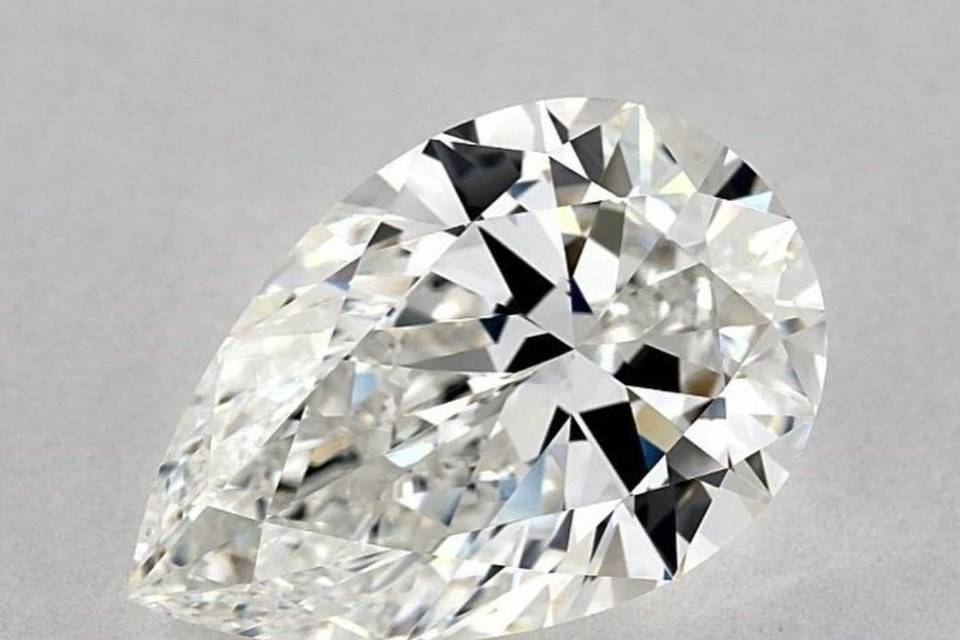 Pear-shaped diamond