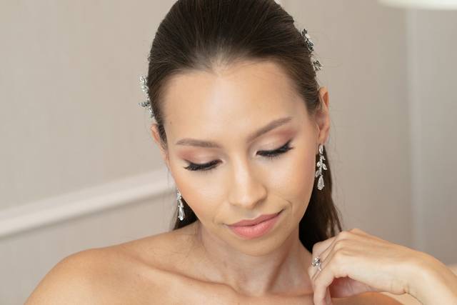 Peach toned soft glam