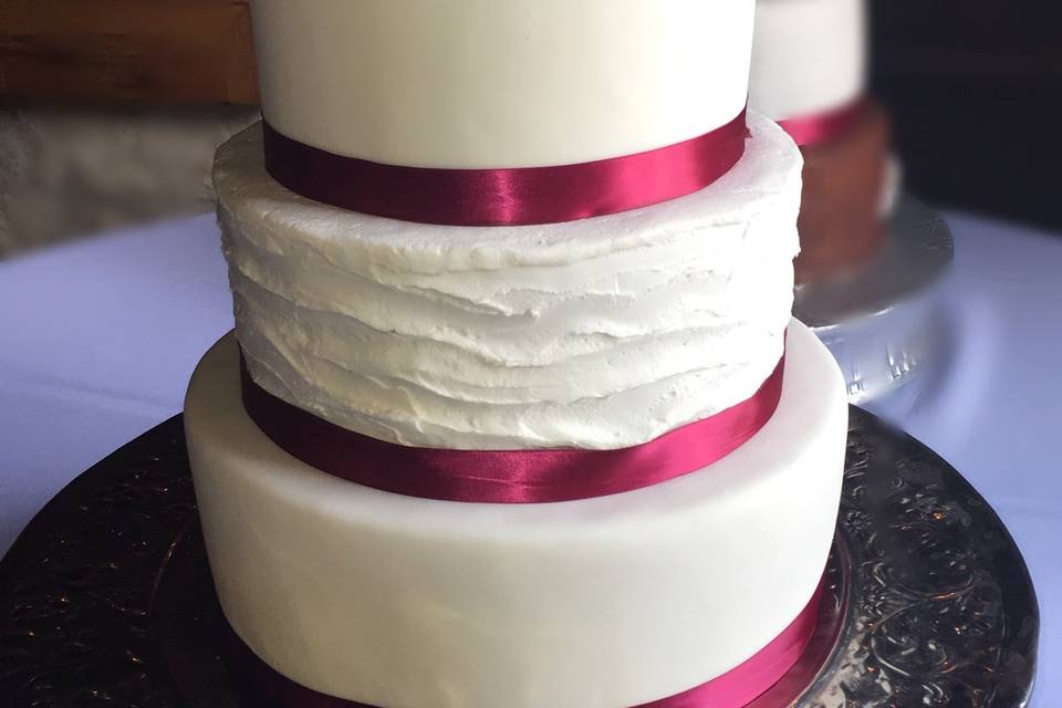 Simple Chic Wedding Cake