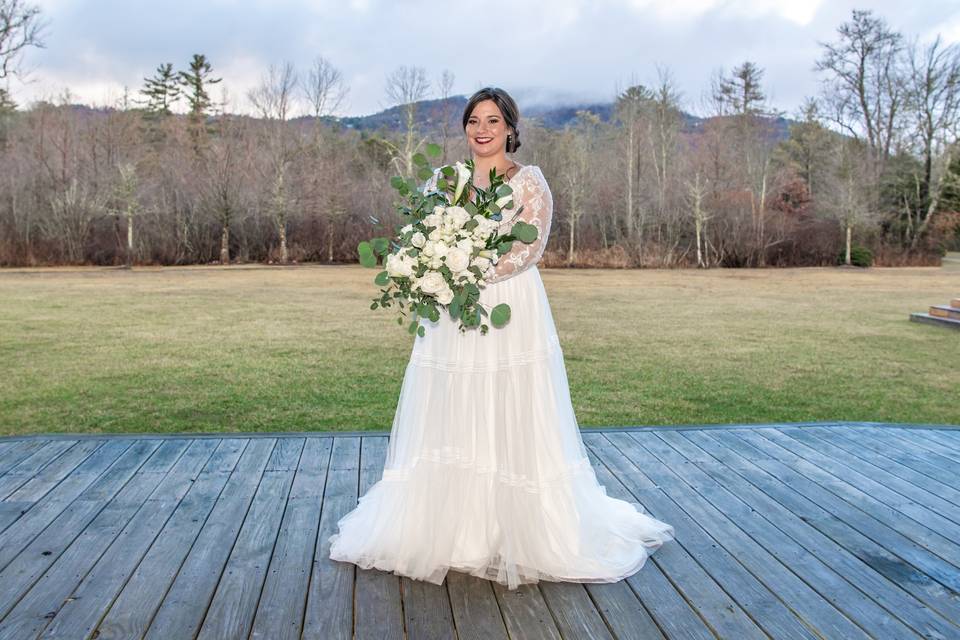 Bridal portrait with mountains
