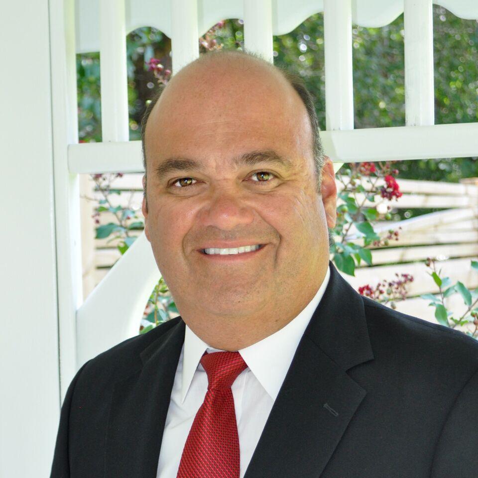 Louis Ochoa
