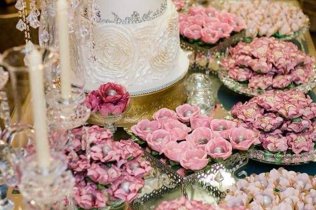 Gorgeous pink dessert table