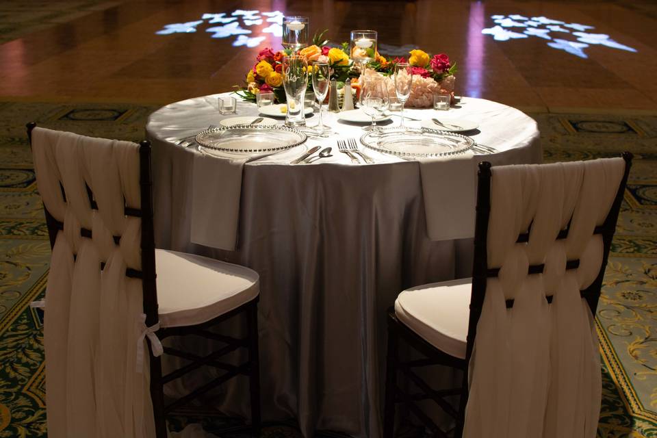 Sweetheart table arrangement