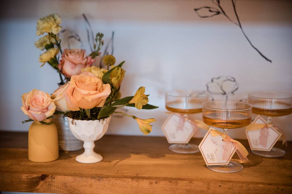 Escort card