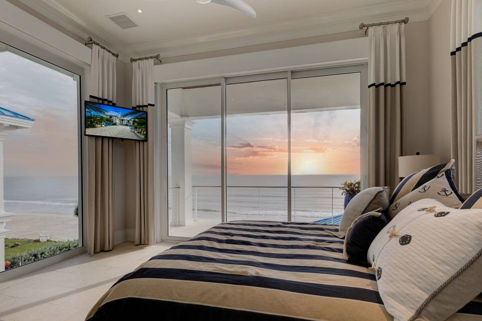 Oceanfront bedroom