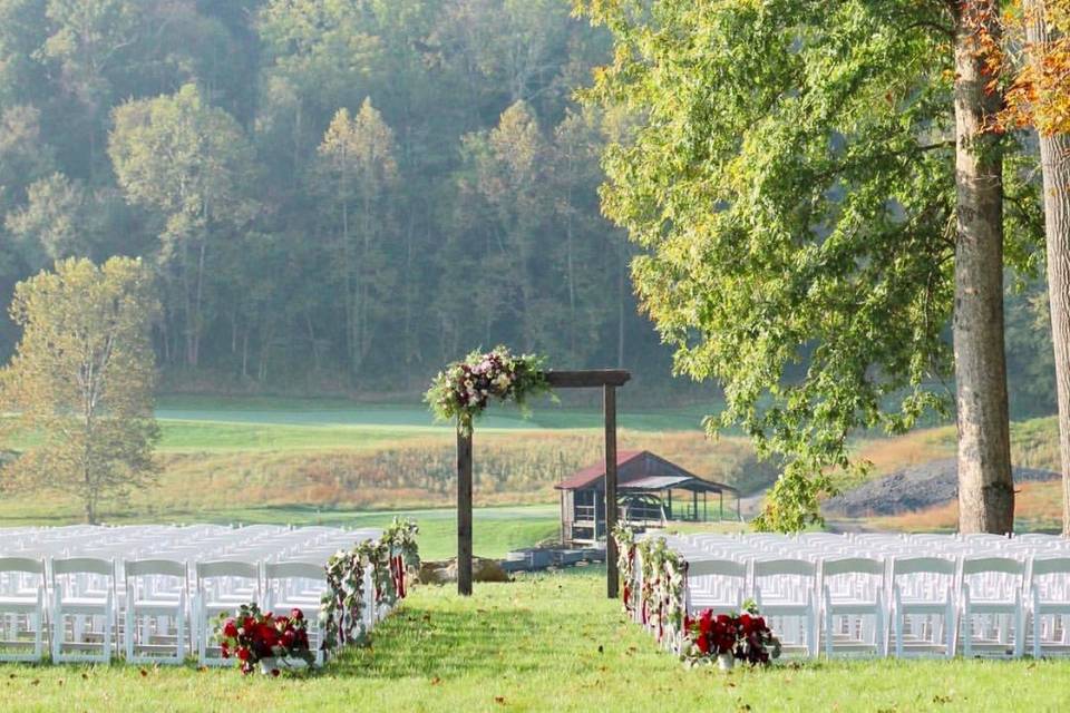 Outdoor ceremony, wooded lot
