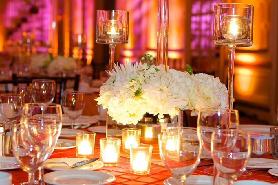 Table setting with centerpiece
