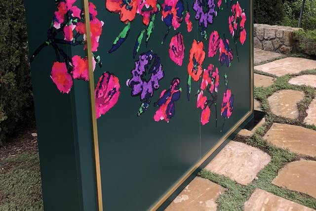 8ft x 8ft Floral & Gold Trim