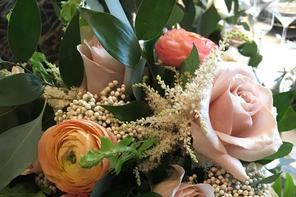 All White Colonial Bouquet