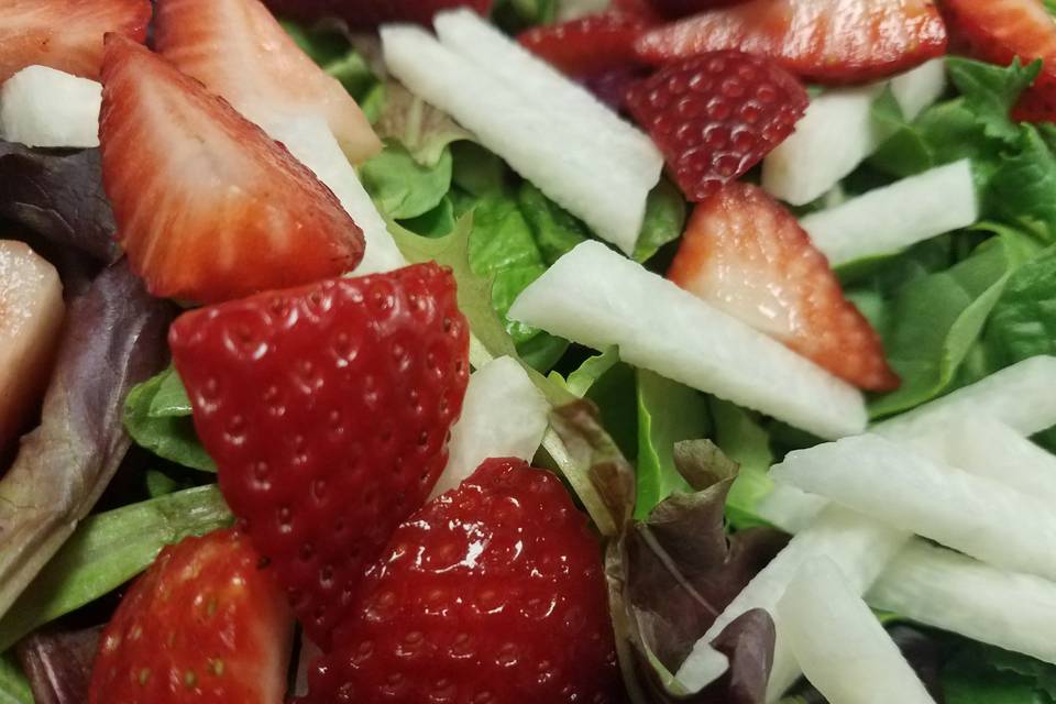 Strawberry jicama salad