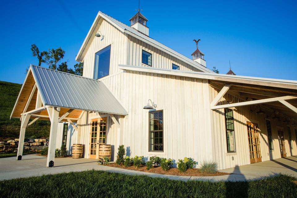 Cranford Hollow - Barn Front