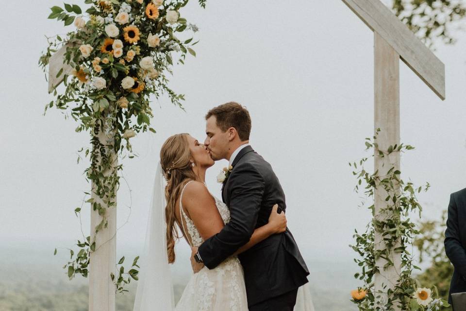 Cranford Hollow - Barn Wedding