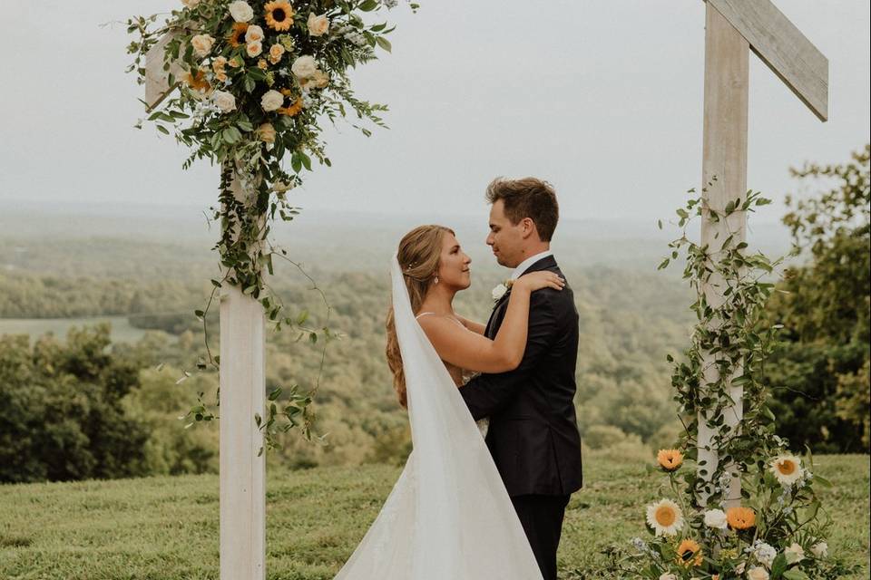 Cranford Hollow - Barn Wedding