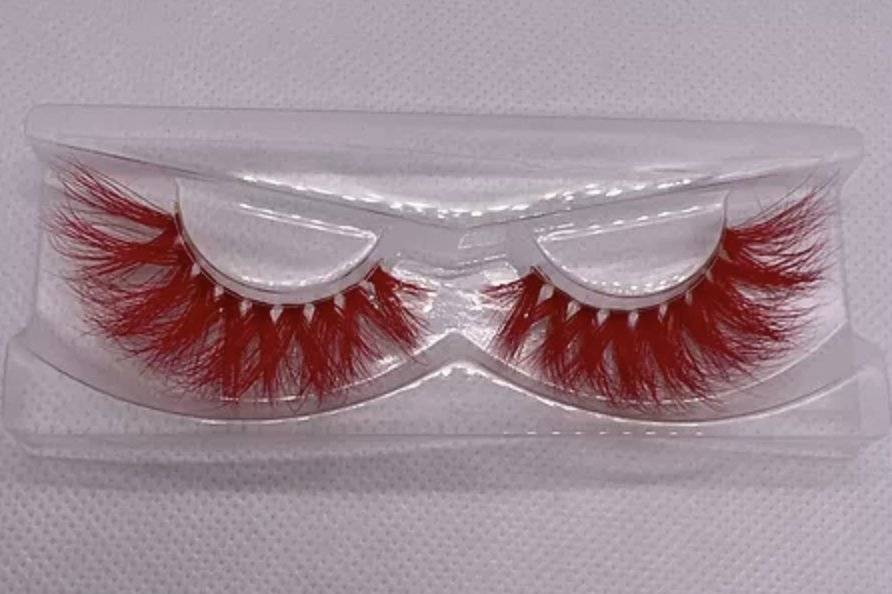 Red lashes