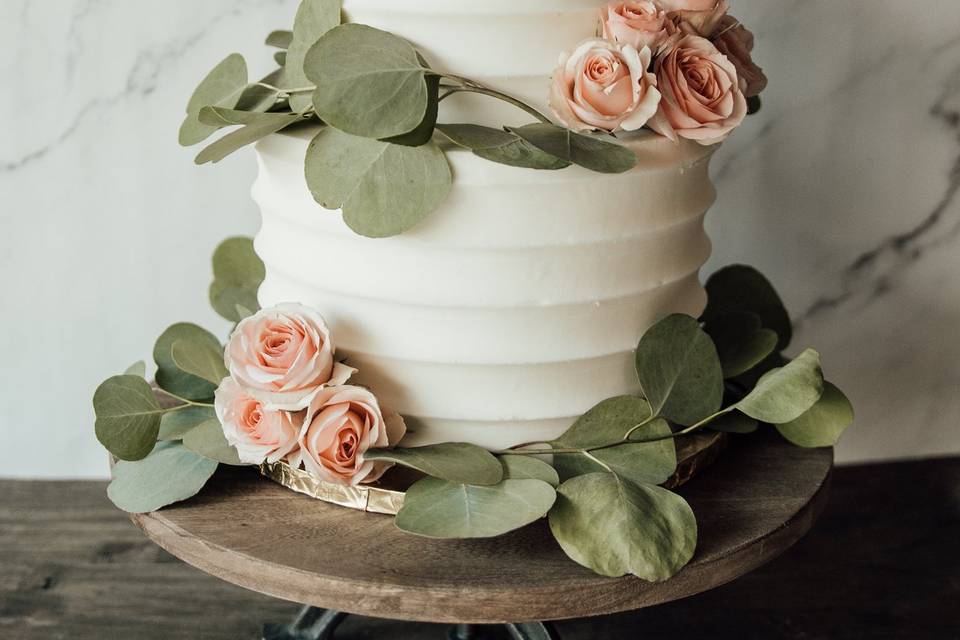 White scalloped floral Cake