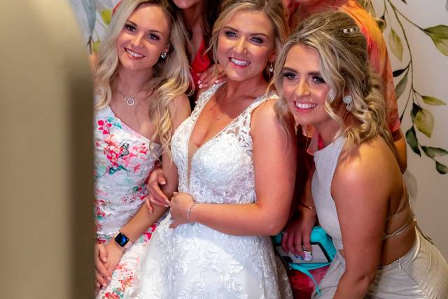 The bride enjoying the booth
