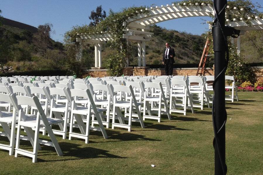 Black Gold Country Club * Ceremony Setup: Includes 1 powered speaker, 1 Wireless microphone, & background music as guest arrive.