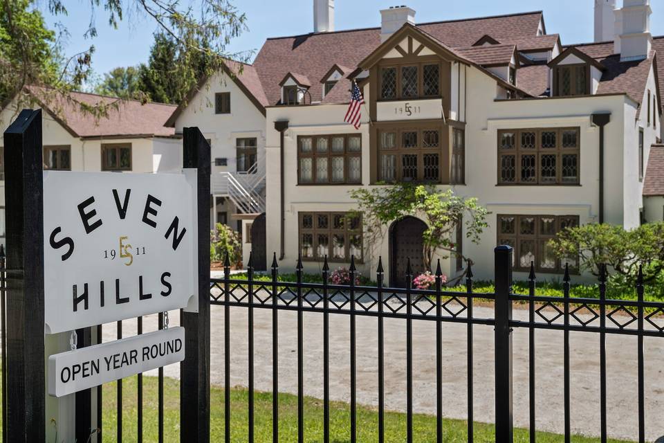 The Seven Hills Inn