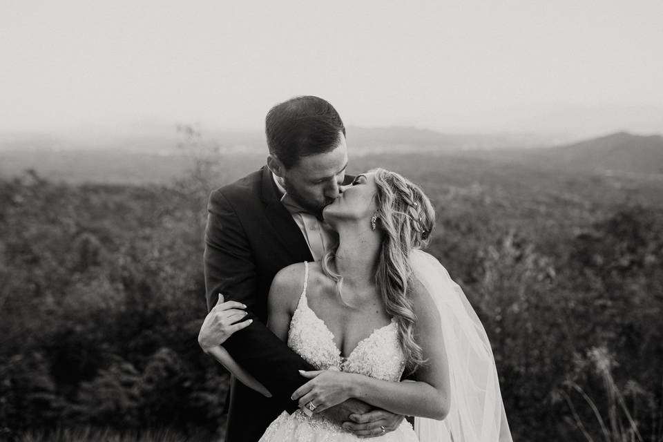 An intimate kiss
