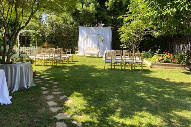 Garden wedding ceremony