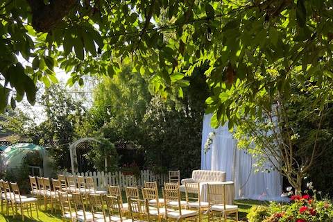 Garden wedding ceremony