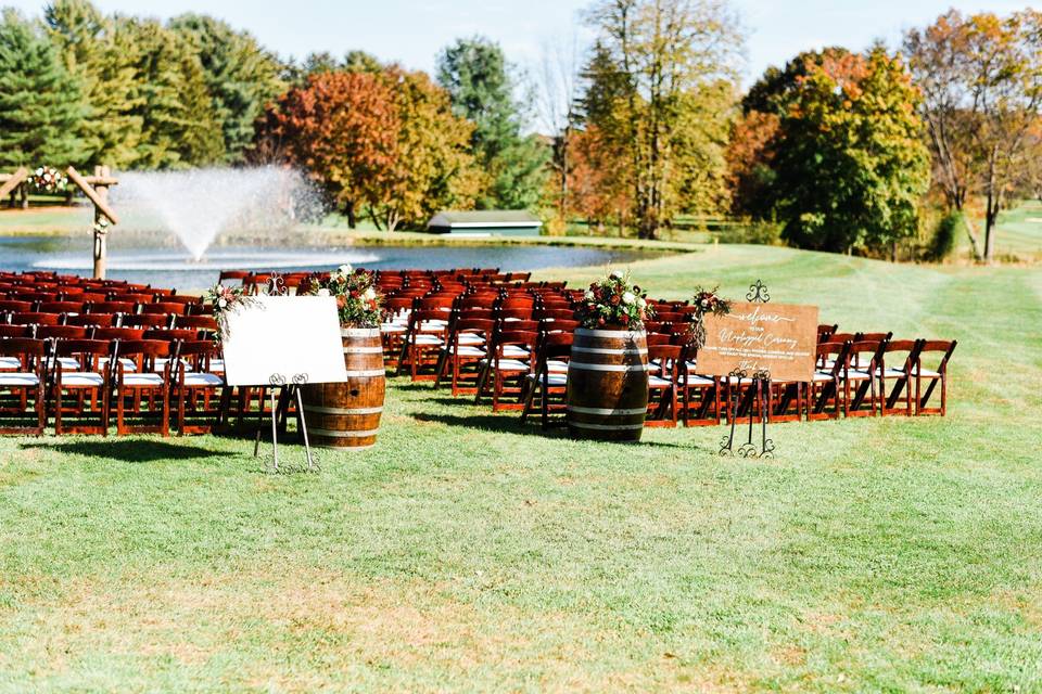 Fall outdoor ceremony
