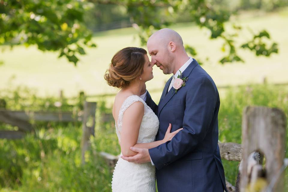 First kiss at Knox Farm in East Aurora, New York by Lovely Day Photo
