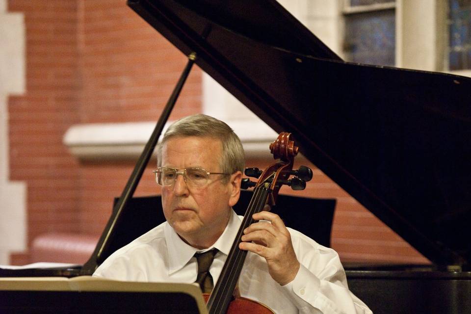 Cellist William Cernota