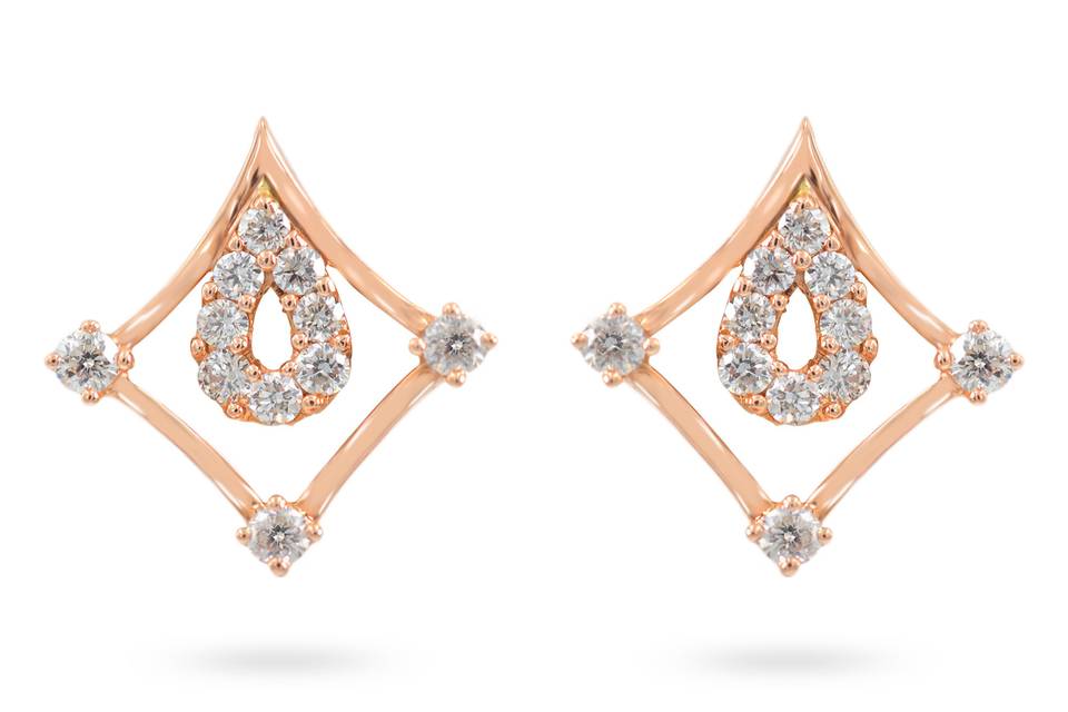 Petite PetalsLovely rose-gold diamond stud earrings with round diamonds at three corners, boasting of diamond laced raindrops at the center. Diamonds: 0.30 Carats Approx.Cut: Round BrilliantsColor: F-GClarity: VSGold Karat: 14kt.Gold Color: Rose GoldGold Weight: 1.8g