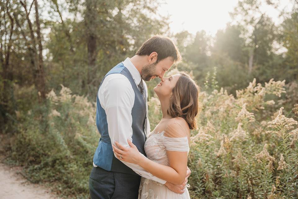 Romantic park wedding