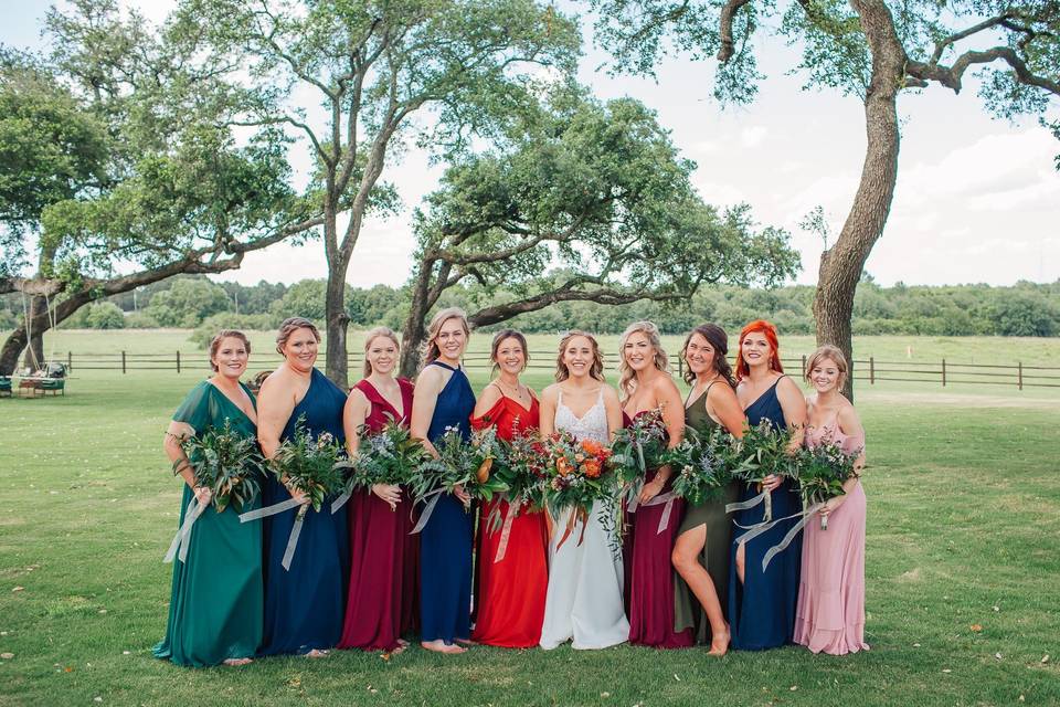 Bold wedding colors