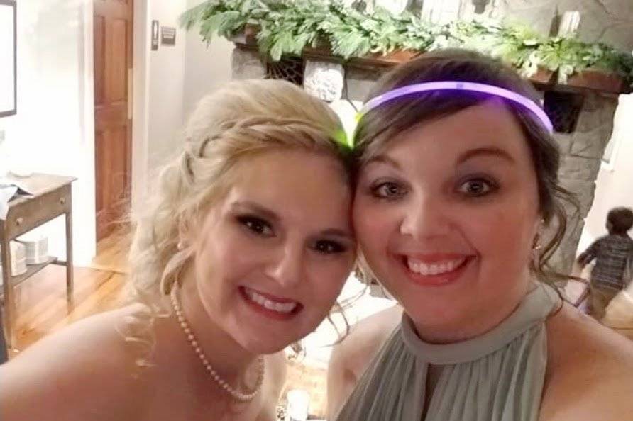 Bride with her bestfriend