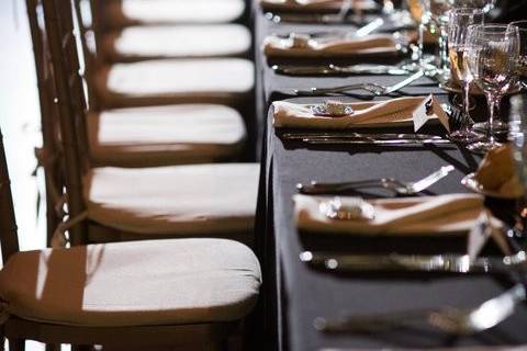 Long table setting