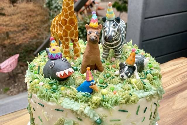 Happy Animals Cake – Creme Castle