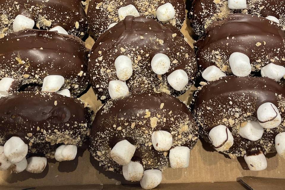 S'mores Baked Donuts