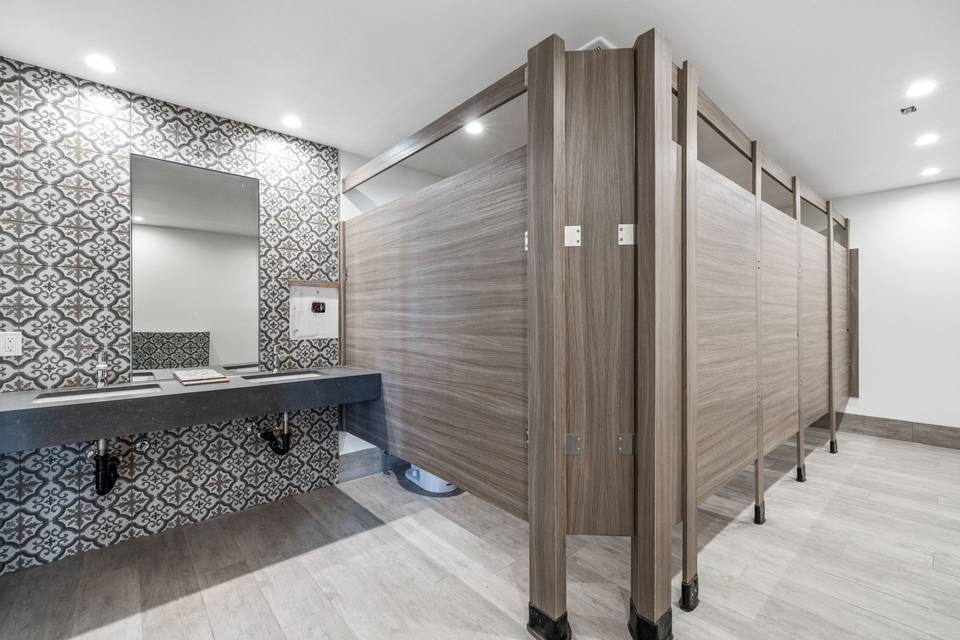 Venueten Bathrooms